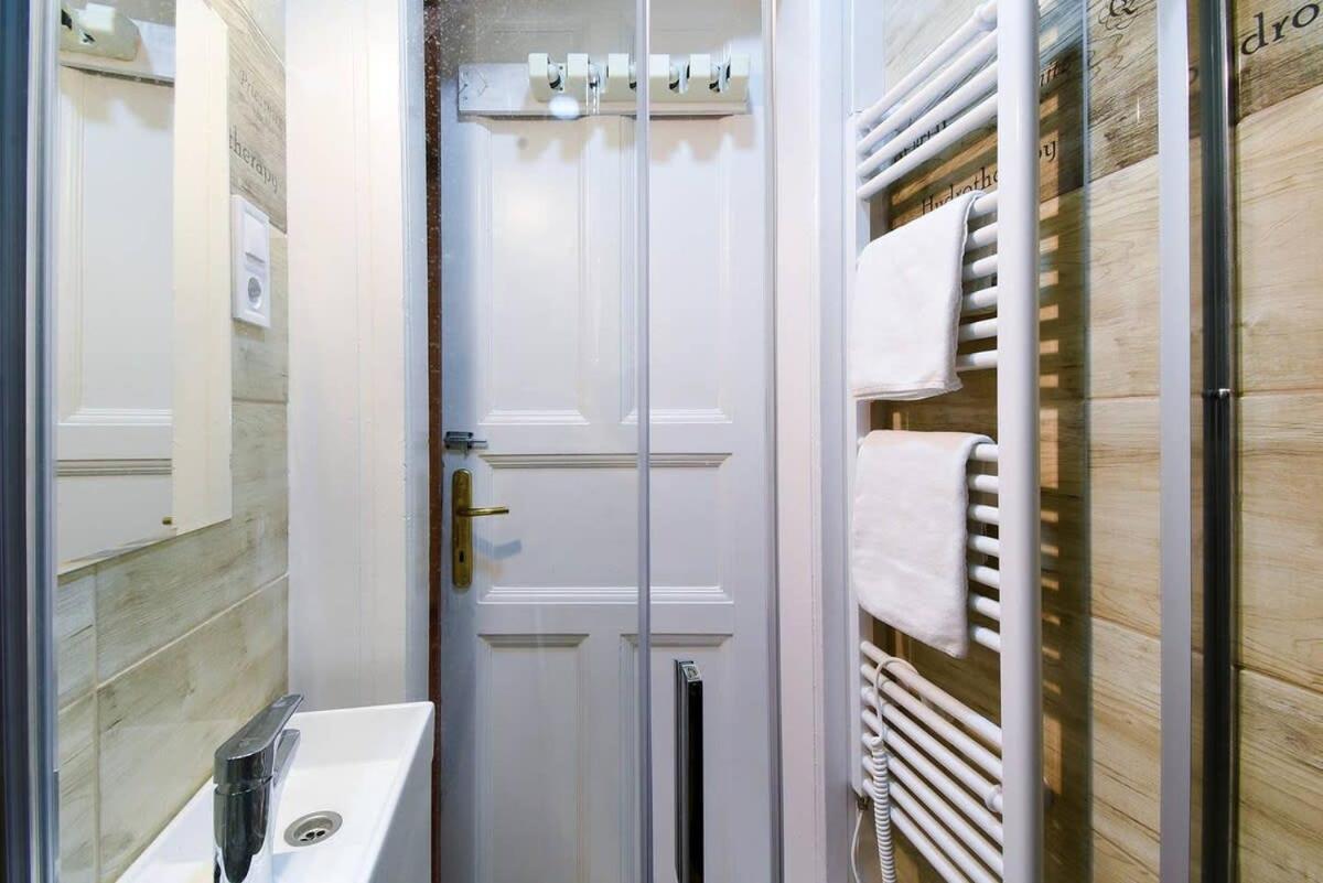 Very Central Very Spacious New Home Budapest Ngoại thất bức ảnh