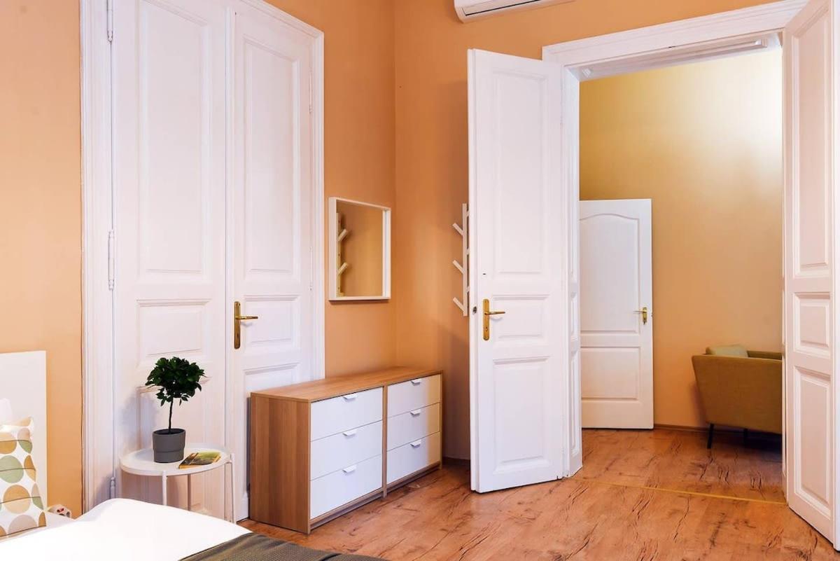 Very Central Very Spacious New Home Budapest Ngoại thất bức ảnh